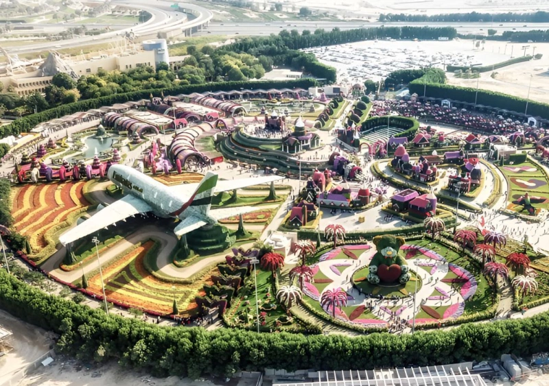 Modernes Apartment mit Sauna, 3 Schlafzimmern und in der Nähe des Miracle Gardens!