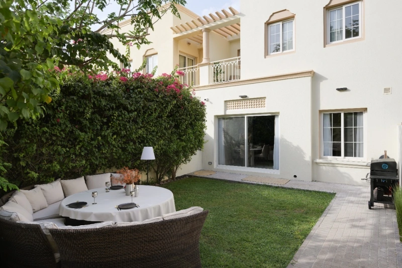 Modern Dream Terraced House With Marble Floor &Amp; Spacious Living Area!