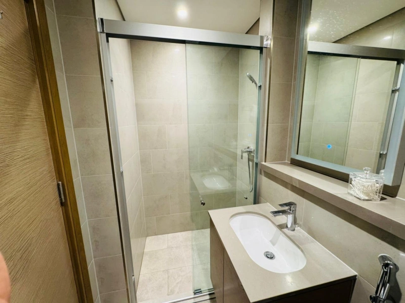 Geräumige 1-Schlafzimmer-Wohnung mit riesigen Layout!