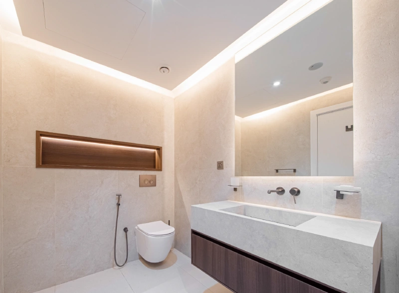 Vollständig möbliertes Luxus-Apartment mit 4 Schlafzimmern und Arbeitszimmer