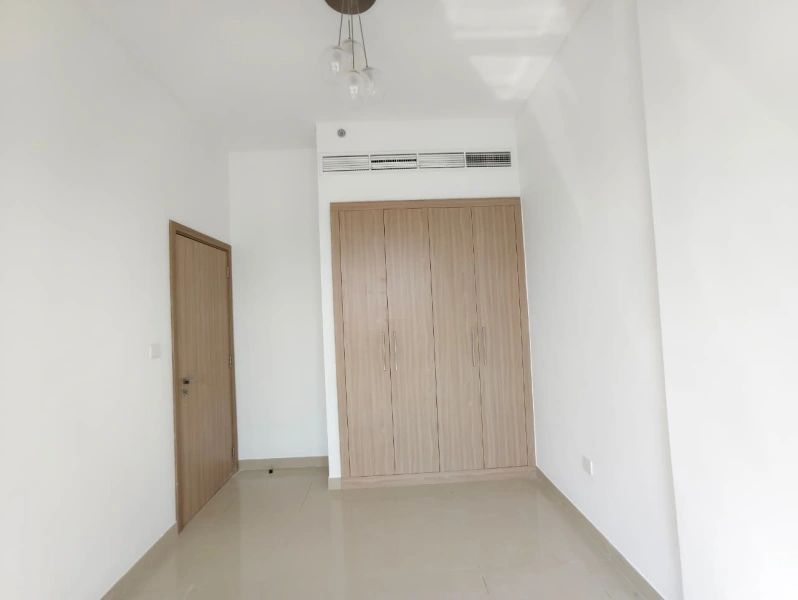 Stilvolle 1B-Zimmer-Wohnung mit atemberaubender Aussicht - sofort bezugsfertig!