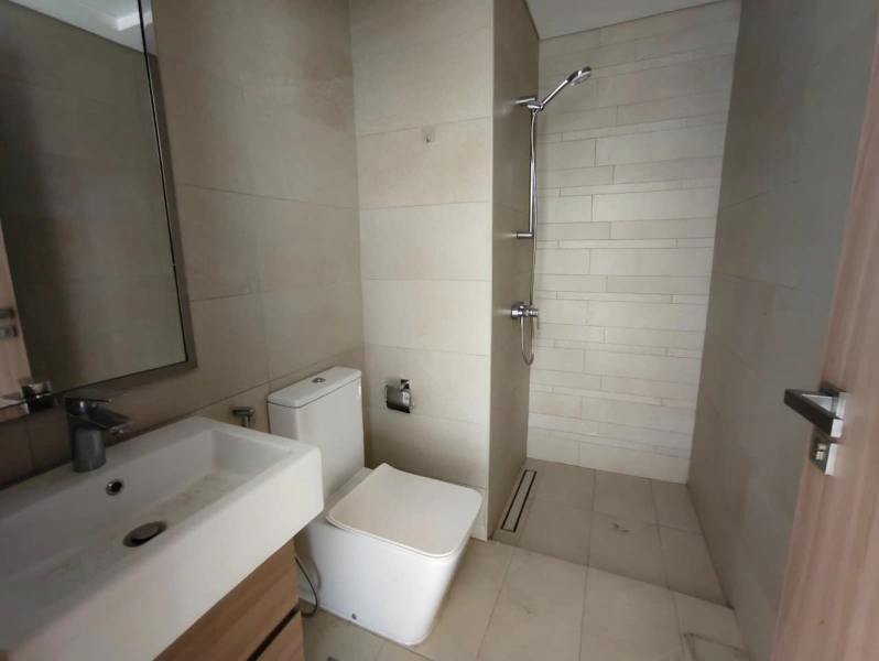 Stilvolle 1B-Zimmer-Wohnung mit atemberaubender Aussicht - sofort bezugsfertig!