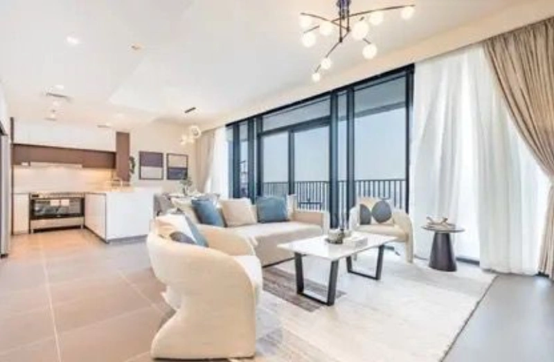 Geräumige 3-Zimmer-Wohnung mit Möbeln und voll ausgestatteter Küche - der perfekte Wohnraum!