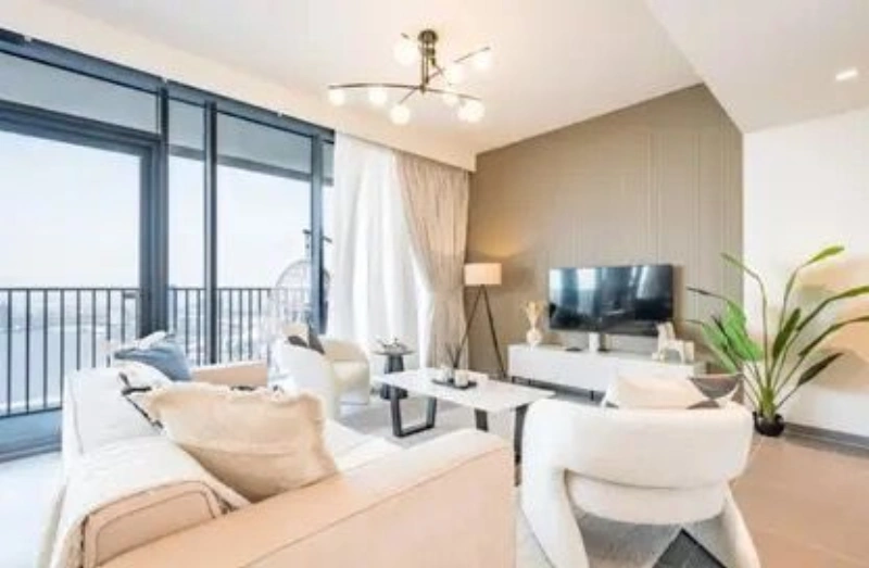 Geräumige 3-Zimmer-Wohnung mit Möbeln und voll ausgestatteter Küche - der perfekte Wohnraum!