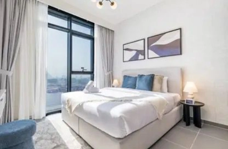 Geräumige 3-Zimmer-Wohnung mit Möbeln und voll ausgestatteter Küche - der perfekte Wohnraum!