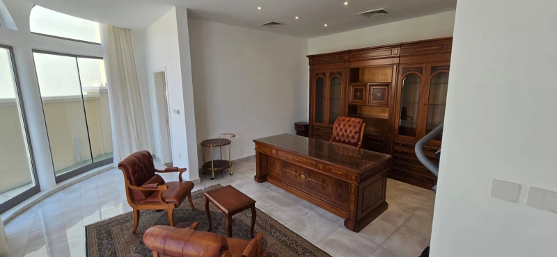 Luxuriöse Palm Jumeirah Signature Villa mit atemberaubender Aussicht und privatem Strandzugang