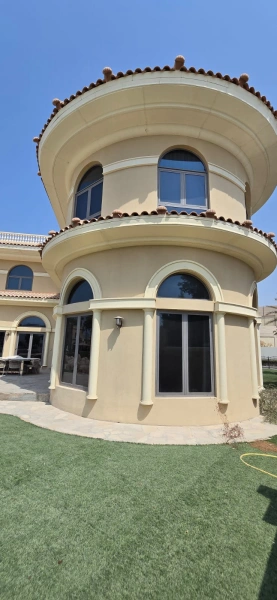 Luxuriöse Palm Jumeirah Signature Villa mit atemberaubender Aussicht und privatem Strandzugang