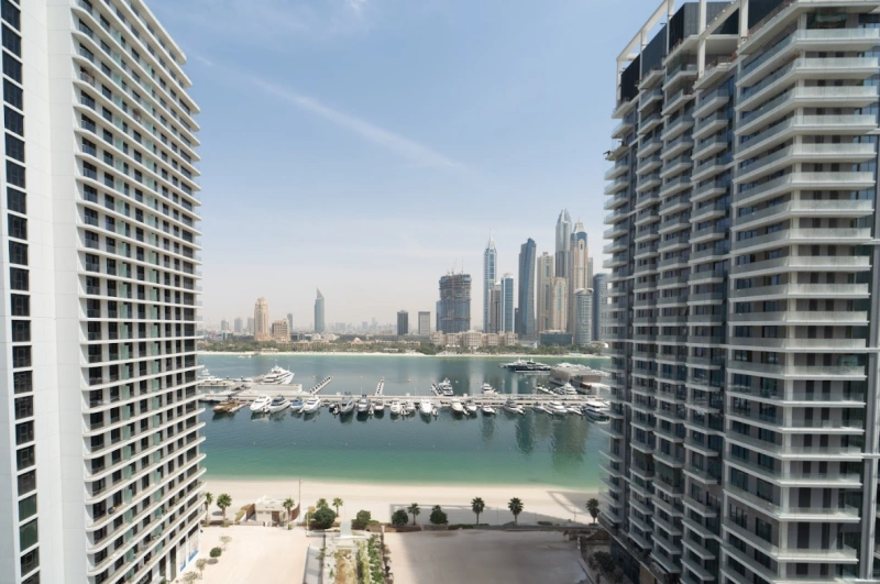 Luxuriöse 2-Zimmer-Wohnung direkt am Strand mit Eleganz und Stil