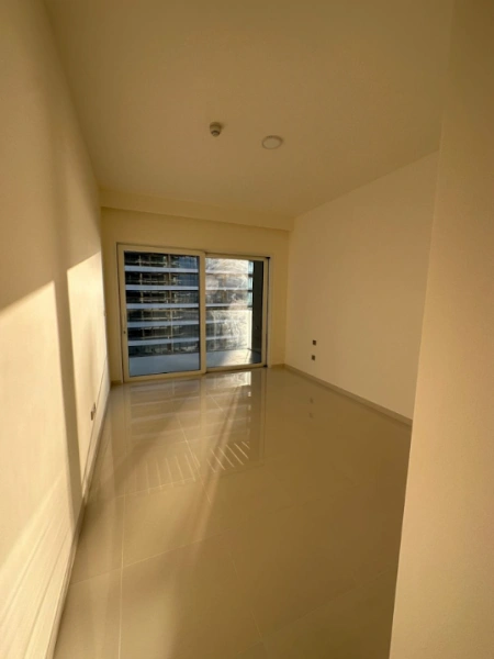 Luxuriöse 2-Zimmer-Wohnung direkt am Strand mit Eleganz und Stil