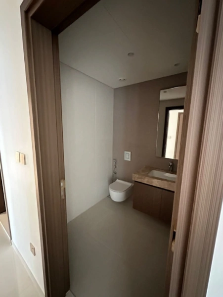 Luxuriöse 2-Zimmer-Wohnung direkt am Strand mit Eleganz und Stil