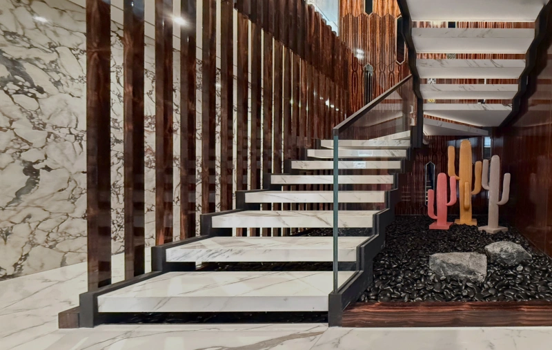 Luxuriöses 5-Schlafzimmer-Penthouse mit privatem Pool, Sauna - Ultimative Raffinesse und Eleganz