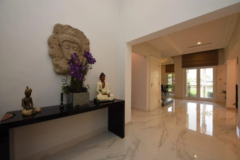 Luxuriöse Villa auf Palm Jumeirah mit exklusivem Zugang zu 2 Privatstränden.