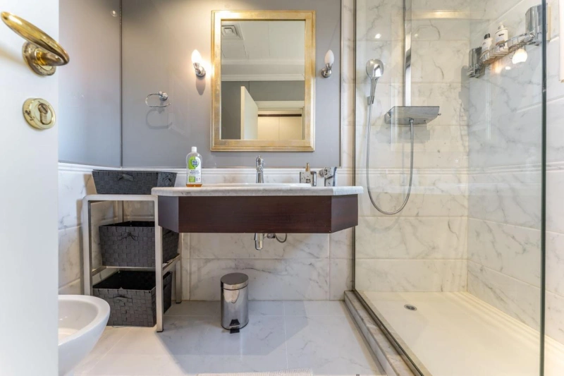 Luxuriöse Villa mit Zugang zu 2 Privatstränden / direkt auf der Palm Jumeirah gelegen.