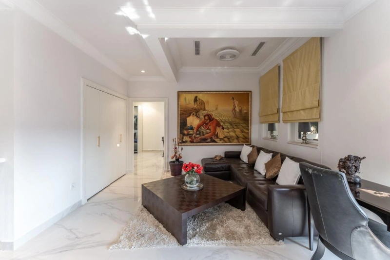 Luxuriöse Villa mit Zugang zu 2 Privatstränden / direkt auf der Palm Jumeirah gelegen.