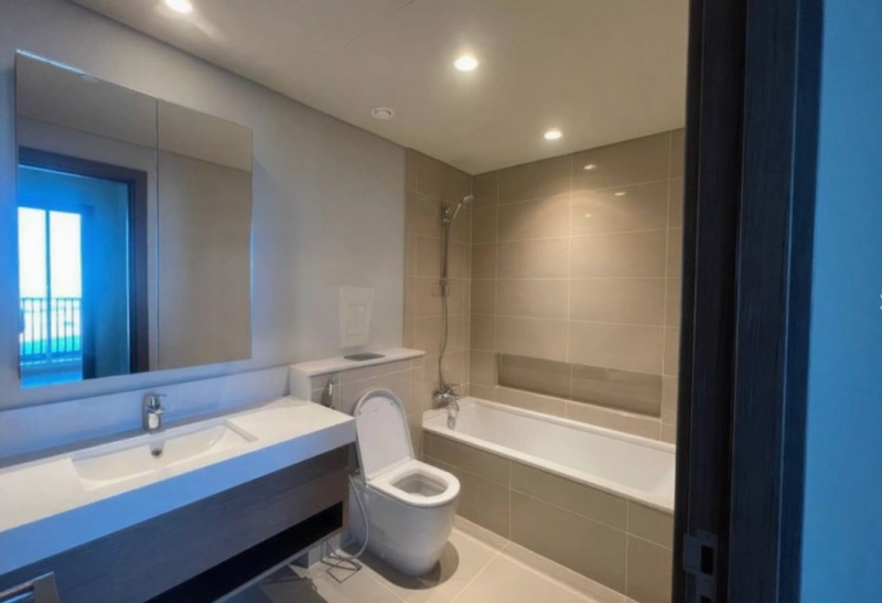 Spacious 1 Bedroom Apartment with Huge Layout!