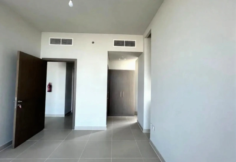 Spacious 1 Bedroom Apartment with Huge Layout!