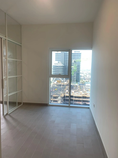 Exquisites Golf-Apartment mit Blick auf den Burj Khalifa in Dubai Hills Estate