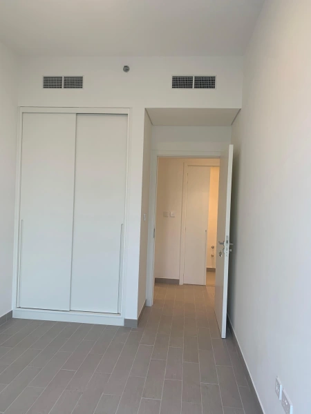 Exquisites Golf-Apartment mit Blick auf den Burj Khalifa in Dubai Hills Estate