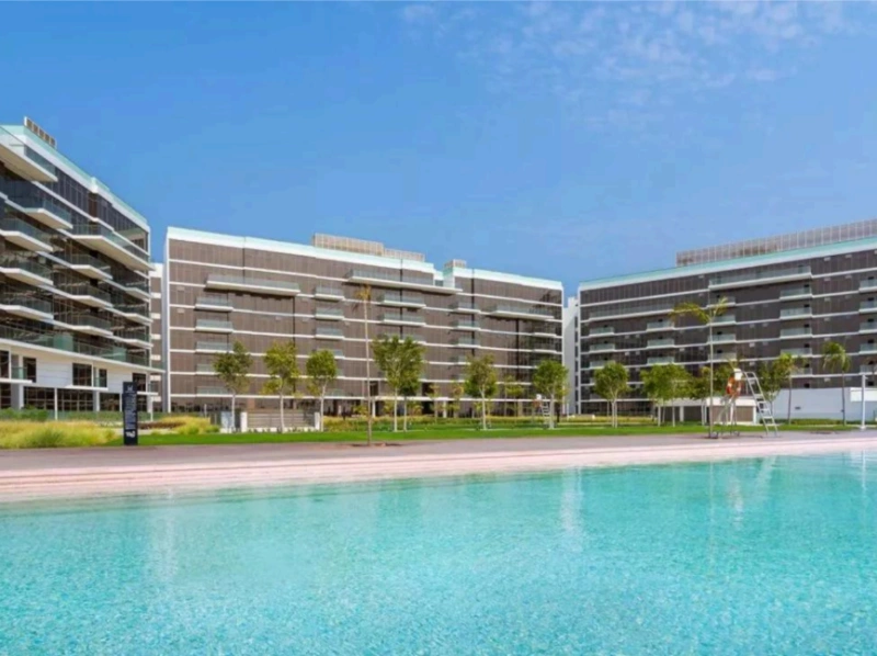 Exklusive Eleganz am Strand: 1-Zimmer-Apartment direkt am Meer