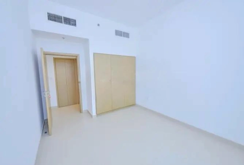 Ein-Schlafzimmer-Apartment mit modernem Design