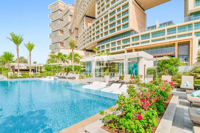 Luxuriöse 3-Zimmer-Apartment mit Meerblick-Balkonen in 5-Sterne-Hotel