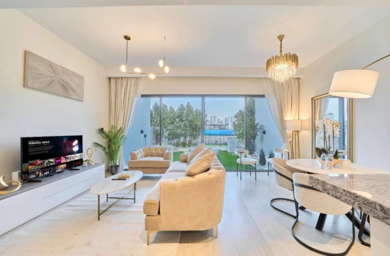 Stilvolles Stadthaus mit 3 Schlafzimmern, voll möbliert - ein Traumhaus erwartet Sie!