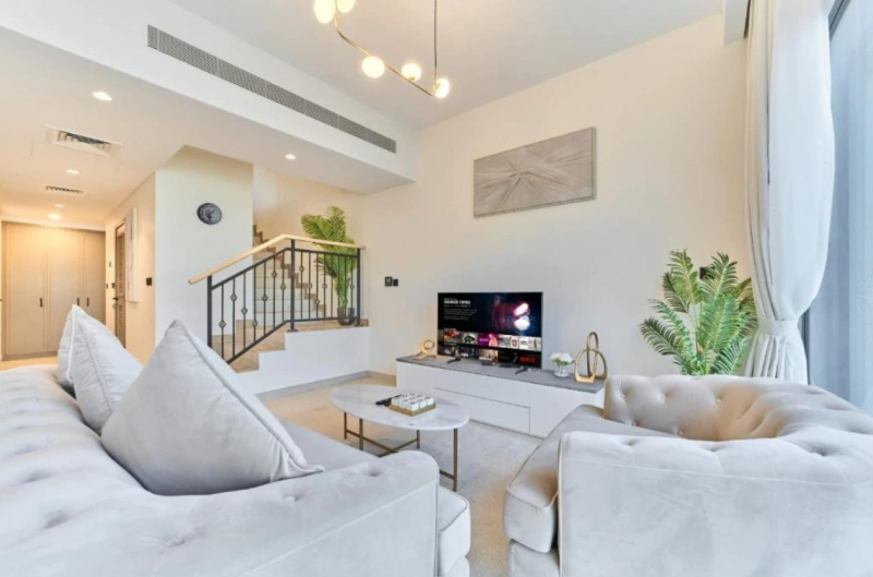 Stilvolles Stadthaus mit 3 Schlafzimmern, voll möbliert - ein Traumhaus erwartet Sie!