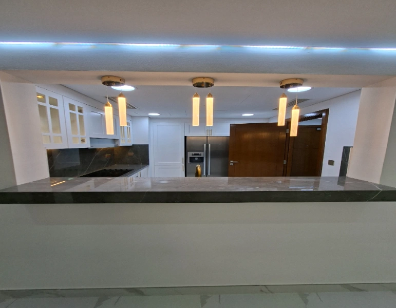 Marina Residences 6 Palm J - 2 Bett + Dienstmädchen - Leerstehend