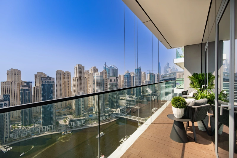 Luxuriöses 2-Zimmer-Apartment mit Meerblick auf hoher Etage