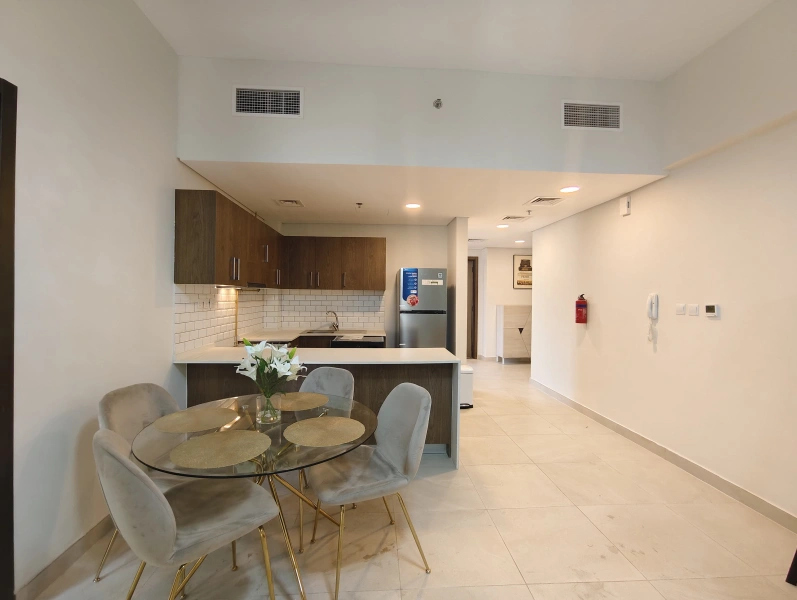 Modernes 1-Zimmer-Apartment mit atemberaubender Aussicht | Ready Property