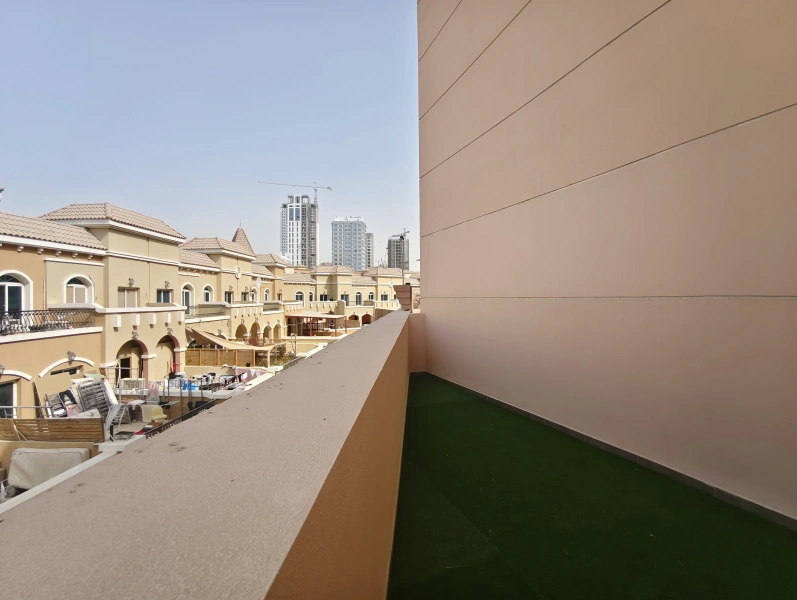 Modernes 1-Zimmer-Apartment mit atemberaubender Aussicht | Ready Property