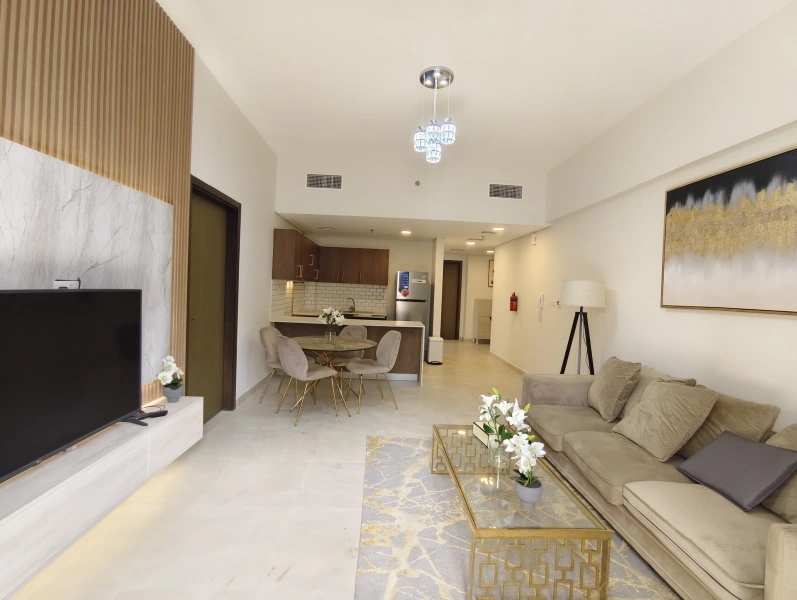 Modernes 1-Zimmer-Apartment mit atemberaubender Aussicht | Ready Property