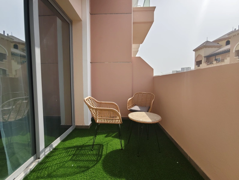 Modernes 1-Zimmer-Apartment mit atemberaubender Aussicht | Ready Property