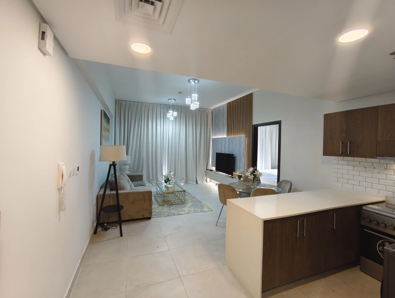 Modernes 1-Zimmer-Apartment mit atemberaubender Aussicht | Ready Property