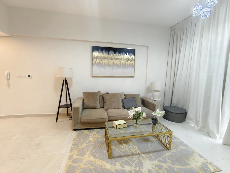 Modernes 1-Zimmer-Apartment mit atemberaubender Aussicht | Ready Property