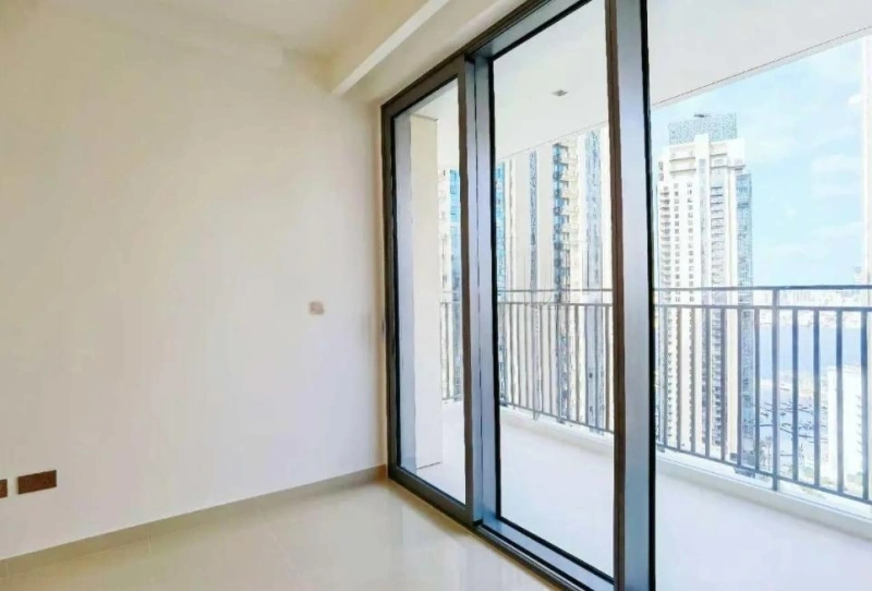 Luxuriöses 2-Schlafzimmer-Apartment mit Dienstmädchenzimmer und atemberaubendem Blick auf den Burj Khalifa