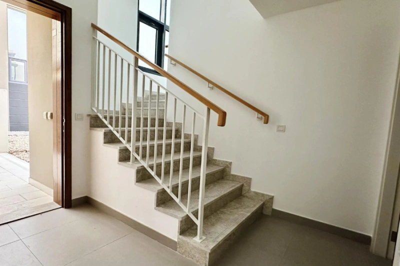 Luxuriöse Villa mit vier Schlafzimmern und modernem Design