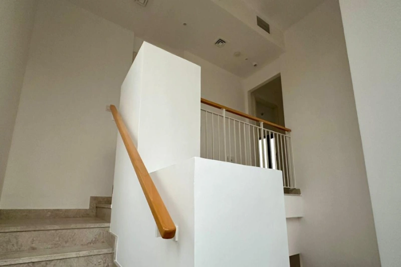 Luxuriöse Villa mit vier Schlafzimmern und modernem Design