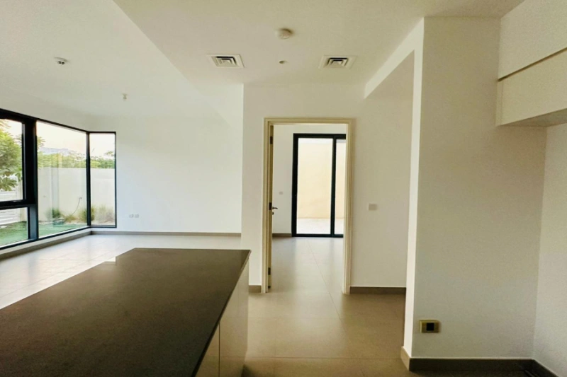 Luxuriöse Villa mit vier Schlafzimmern und modernem Design