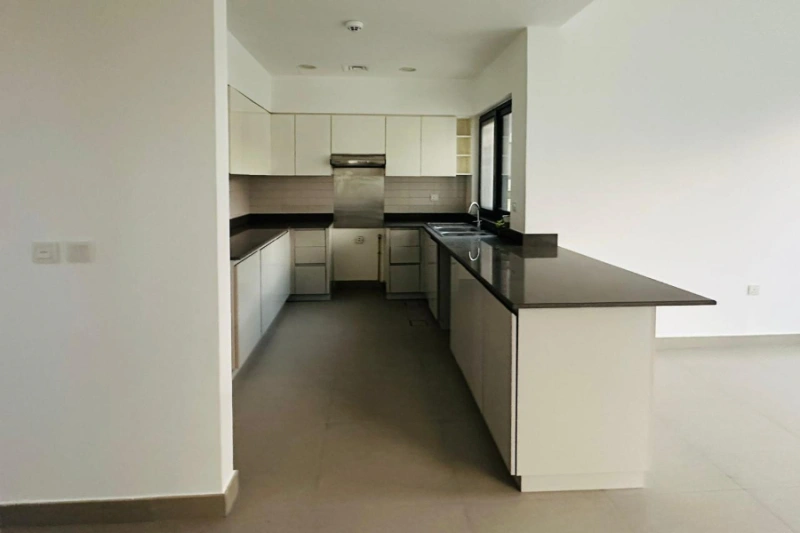 Luxuriöse Villa mit vier Schlafzimmern und modernem Design