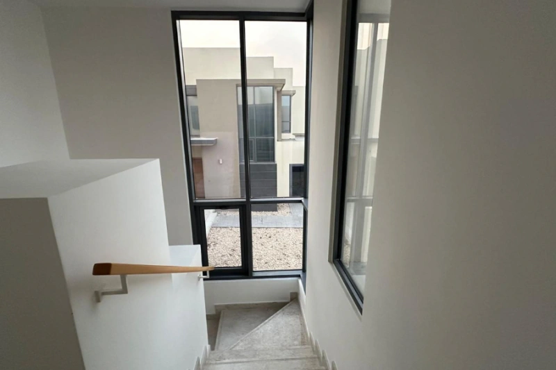 Luxuriöse Villa mit vier Schlafzimmern und modernem Design