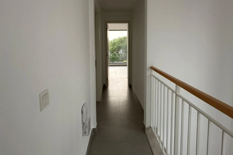 Luxuriöse Villa mit vier Schlafzimmern und modernem Design