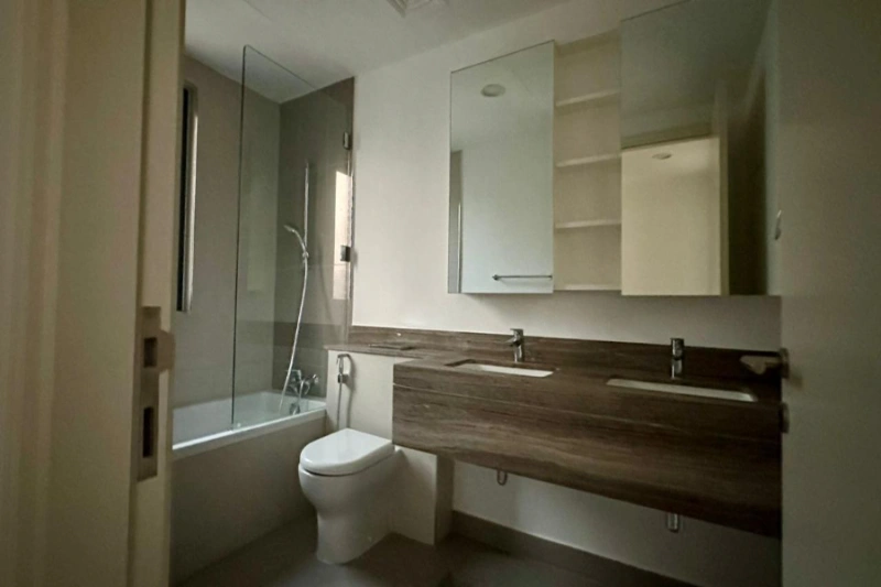 Luxuriöse Villa mit vier Schlafzimmern und modernem Design