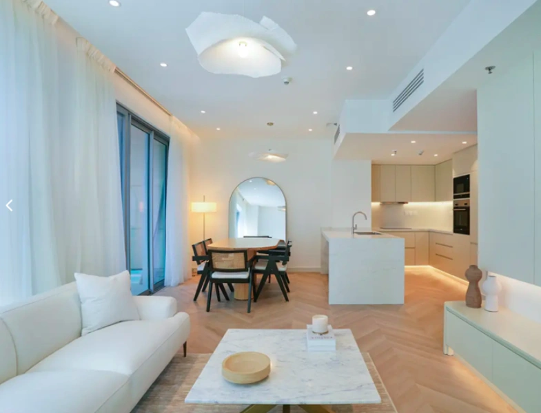 Luxuswohnung in Downtown mit Blick auf den Burj Khalifa! Voll möbliert, perfekt für Stadtliebhaber.