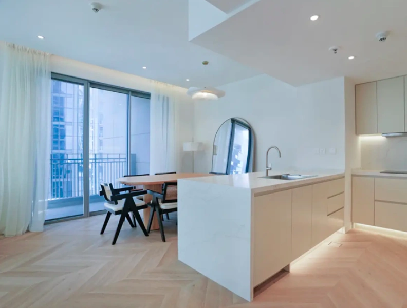 Luxuswohnung in Downtown mit Blick auf den Burj Khalifa! Voll möbliert, perfekt für Stadtliebhaber.