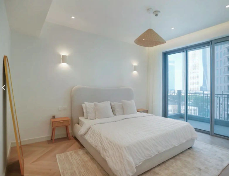 Luxuswohnung in Downtown mit Blick auf den Burj Khalifa! Voll möbliert, perfekt für Stadtliebhaber.