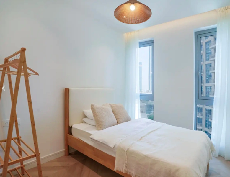 Luxuswohnung in Downtown mit Blick auf den Burj Khalifa! Voll möbliert, perfekt für Stadtliebhaber.