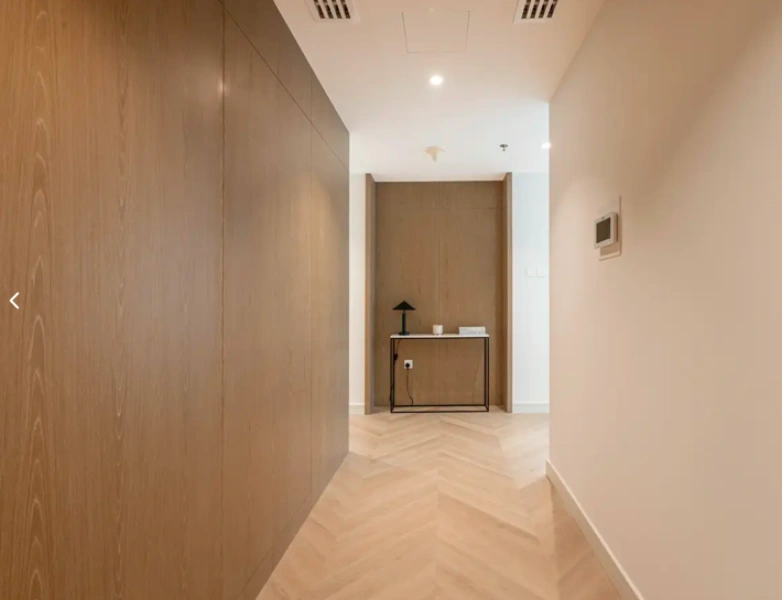 Luxuswohnung in Downtown mit Blick auf den Burj Khalifa! Voll möbliert, perfekt für Stadtliebhaber.