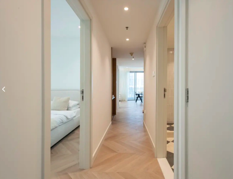 Luxuswohnung in Downtown mit Blick auf den Burj Khalifa! Voll möbliert, perfekt für Stadtliebhaber.