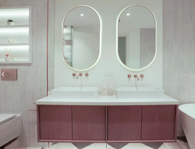 Luxuswohnung in Downtown mit Blick auf den Burj Khalifa! Voll möbliert, perfekt für Stadtliebhaber.